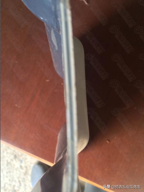 白底樹脂瓦質(zhì)量好?揭開各白底樹脂瓦的秘密,曝光真相,還原事實