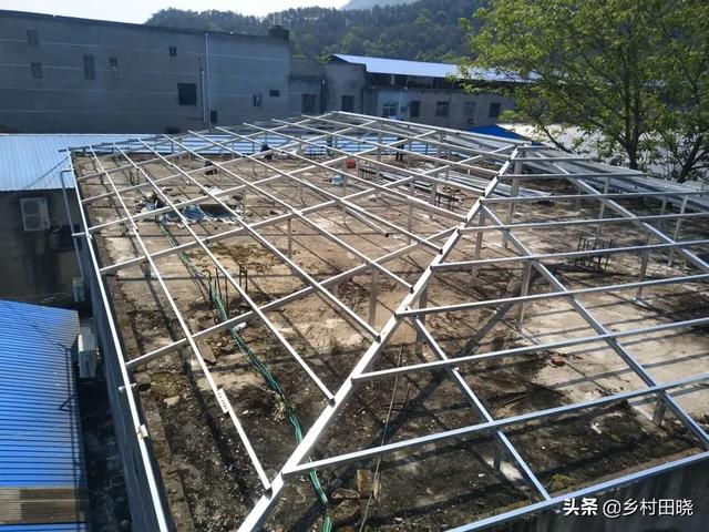 農村自建房坡屋頂,用琉璃瓦還是樹脂瓦?看看內行人的經驗分享